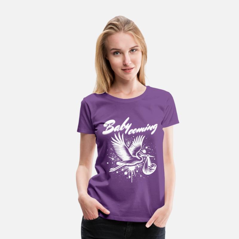 Expectant Mother Stork Brings The Beautiful News